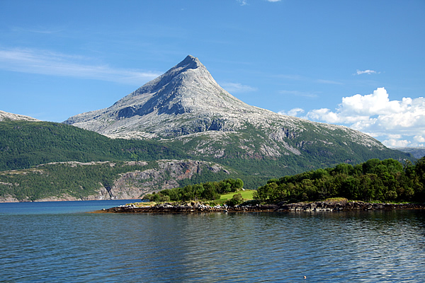 Peak near Bogen